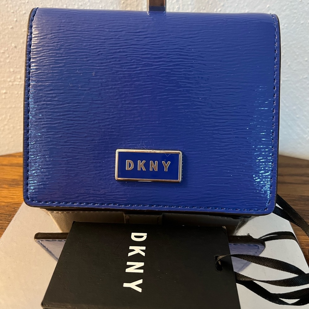 DKNY Gigi Flat Blue Leather Wallet